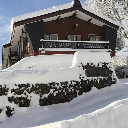 Myoko Ski Lodge In Akakura Village Екстериор снимка