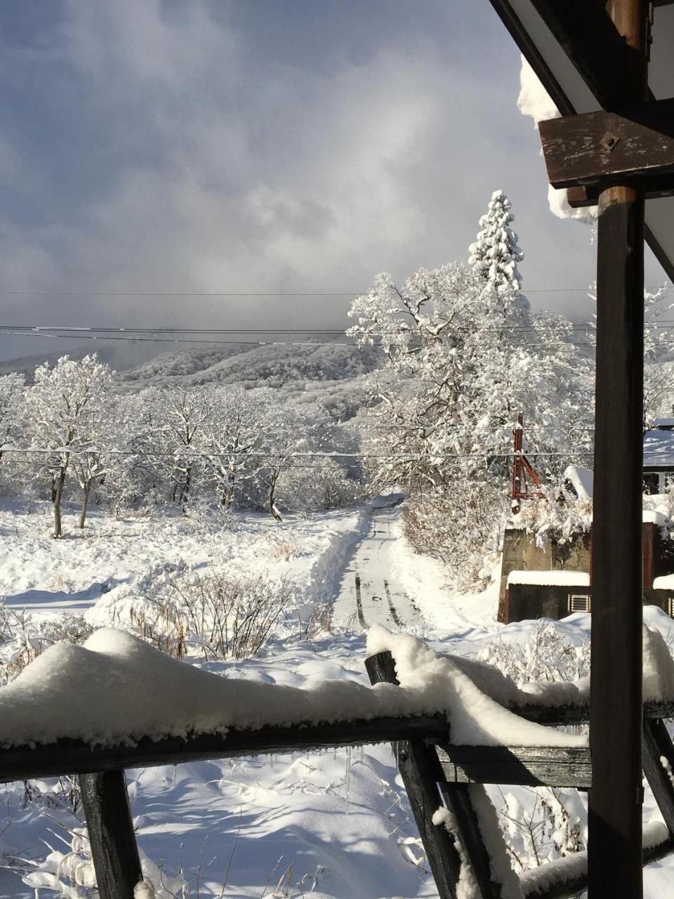 Myoko Ski Lodge In Akakura Village Екстериор снимка